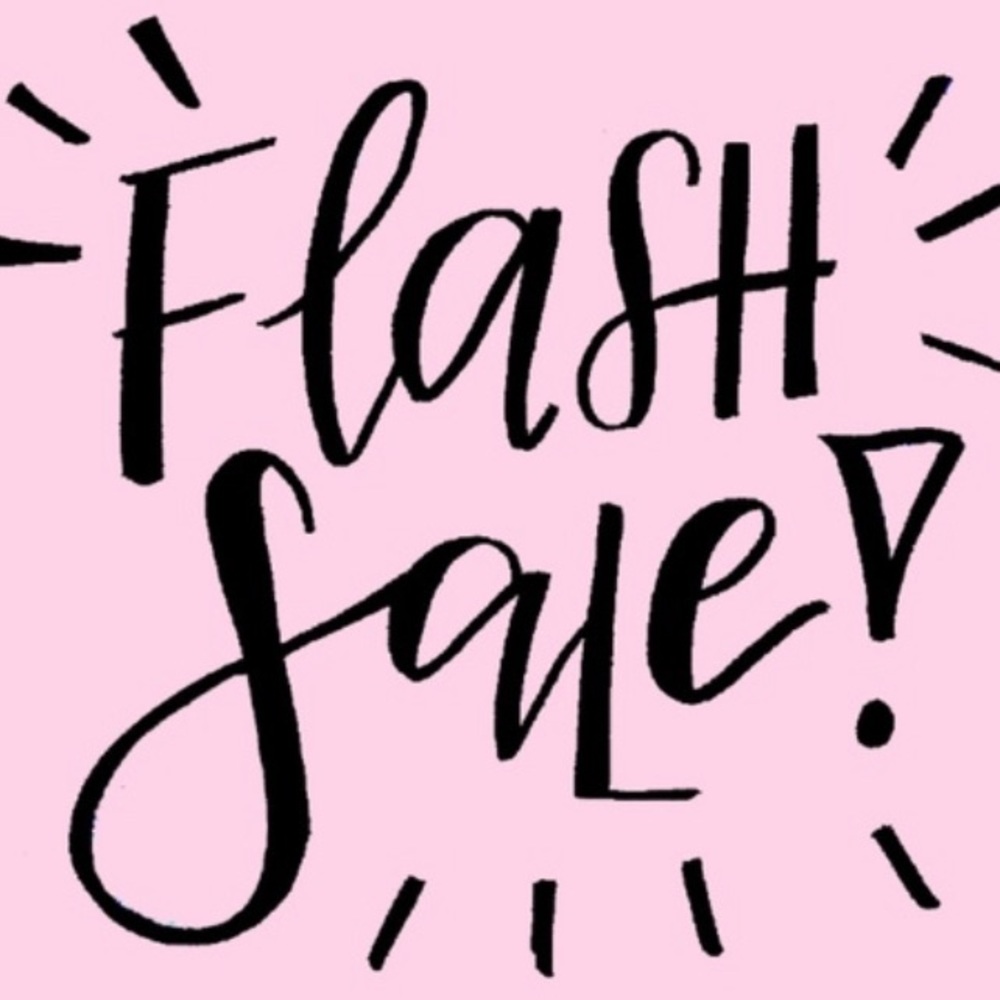 Make an offer! Help clean out my closet 💕